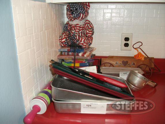 Assorted kitchen household items_2.jpg